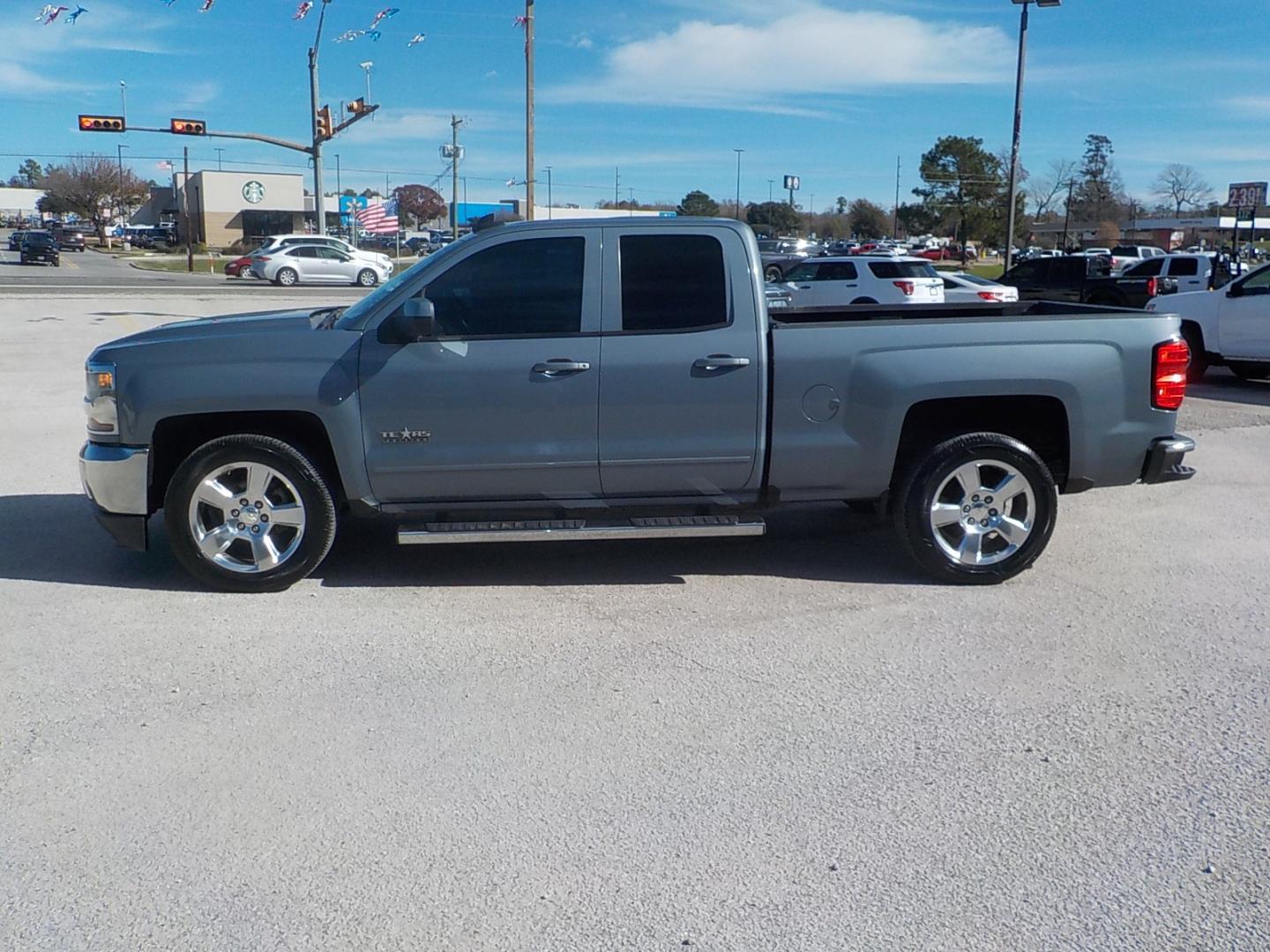 2016 Blue Chevrolet Silverado 1500 LT Double Cab 2WD (1GCRCREC7GZ) with an 5.3L V8 OHV 16V engine, 6A transmission, located at 1617 W Church Street, Livingston, TX, 77351, (936) 327-3600, 30.710995, -94.951157 - Beautiful truck! 5.3L V-8. Come check it out!! - Photo#4